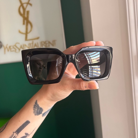 Authentic Celine polarized bold sunglasses - Picture 4 of 6